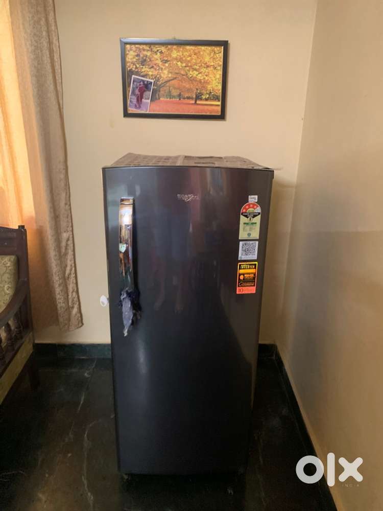 Whirlpool fridge good condition neat and less used