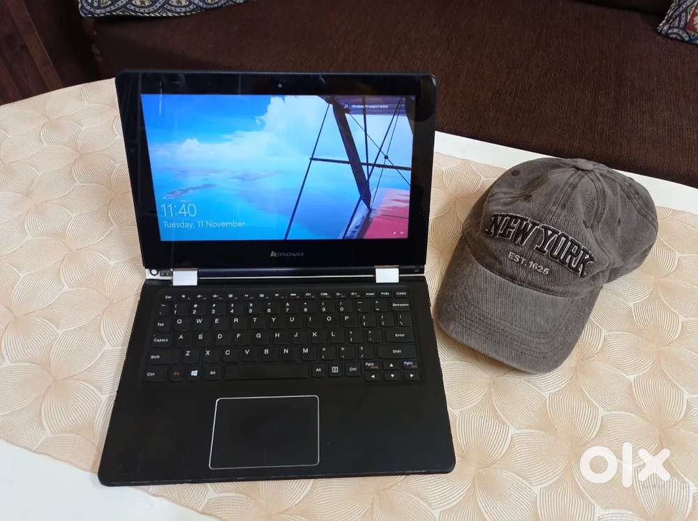 Lenovo yoga 300