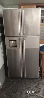 Hittachi. 4doar. 700ltr