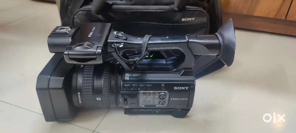 Sony NX 100