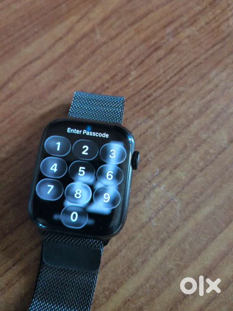 Apple watch 7 series silver model