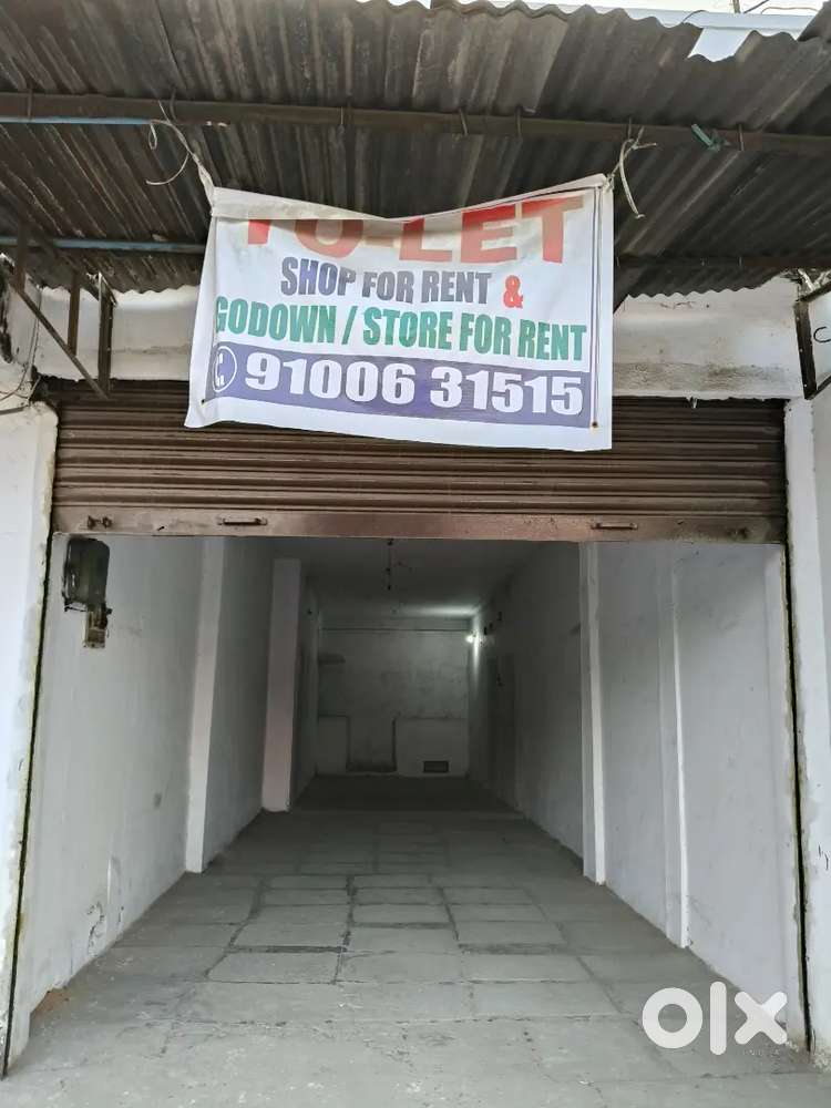 A spacious Shop for Rent, Highway facing,Beside Rahmaniya Masjid