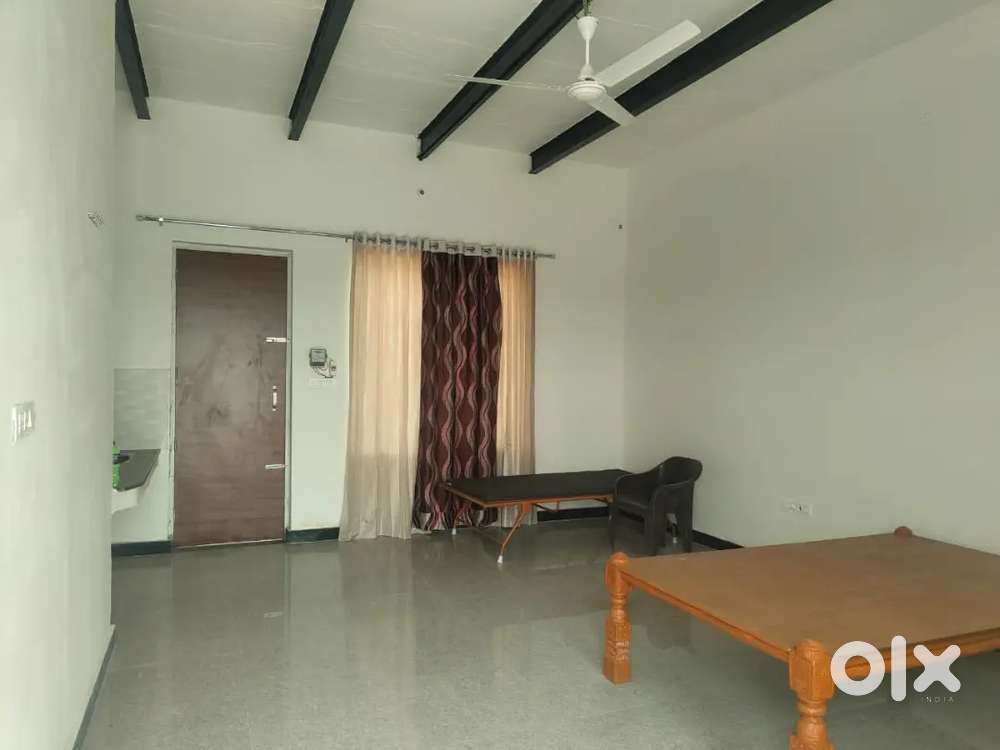 1 room set for rent in village Mangali Jhara... on road house