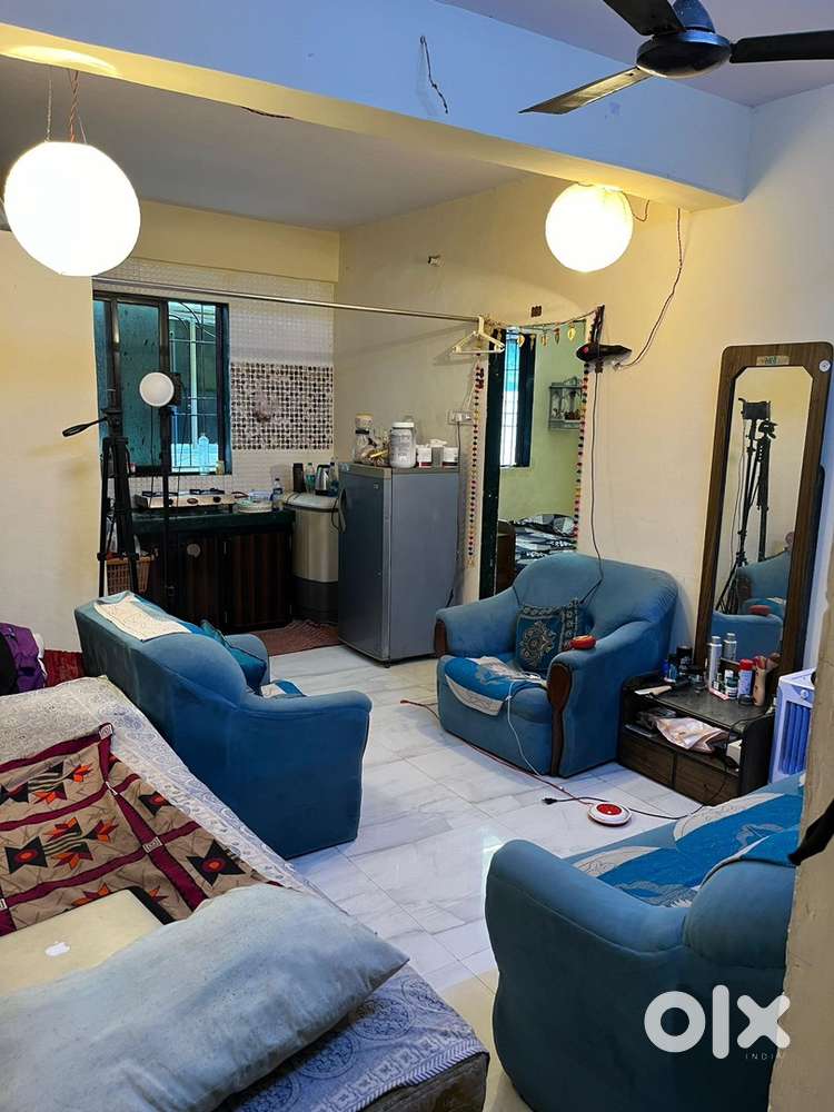 Requerd male pg in versova village