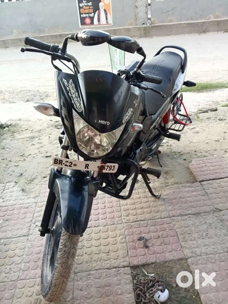 Hero Glamour Selling very less used