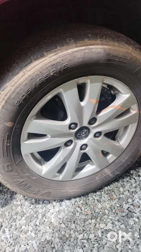 Innova. Honda Civic. Ertiga. .  15 inch