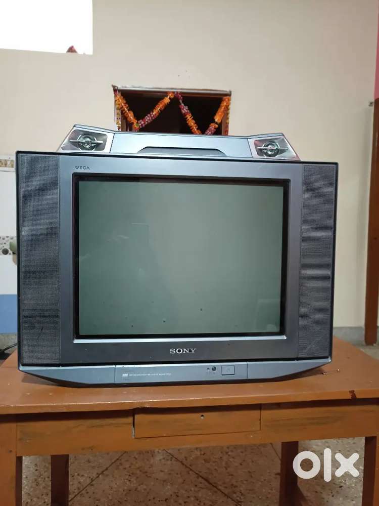 Sony FD Trinitron 21 (51cm) TV