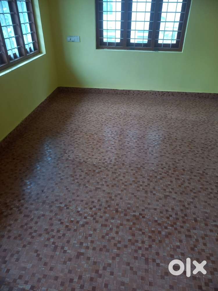 2bhk first floor house for rent near chagampuzha metro station