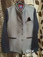 2 piece suit (M)
