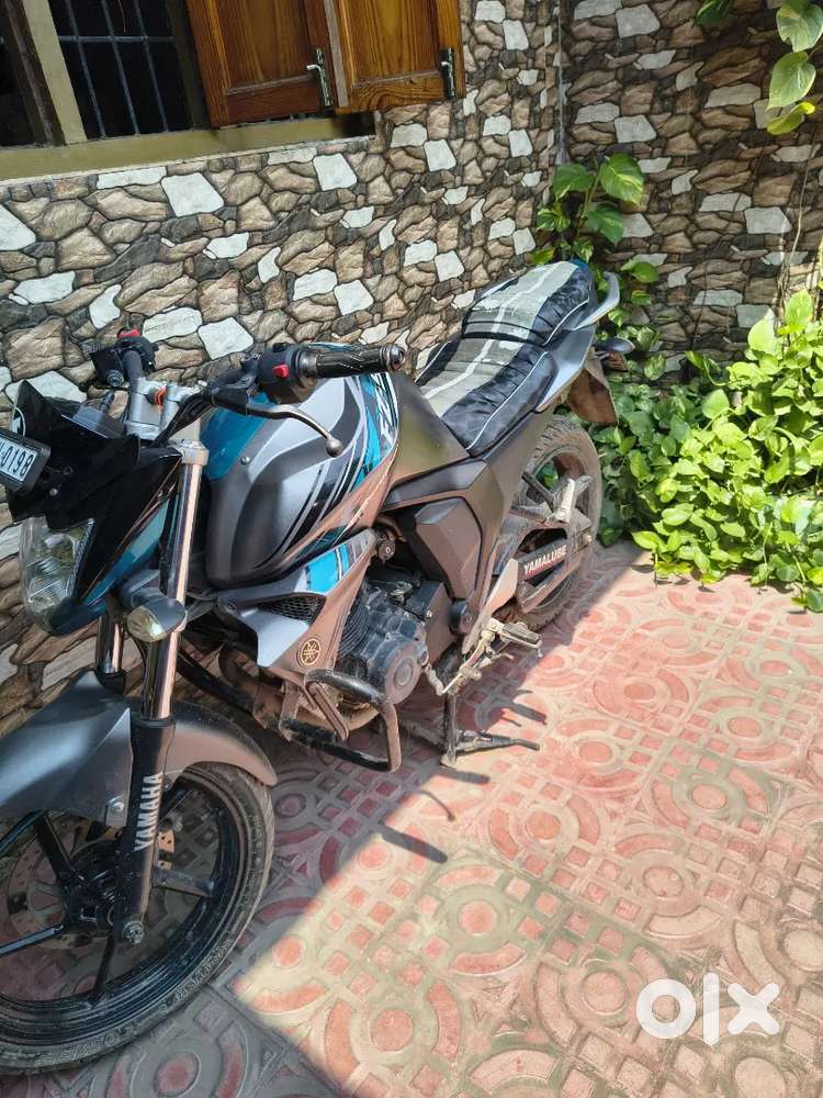 Well maintained fz v.2 for sale