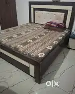 Selling single and double bed