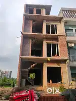Independent corner house