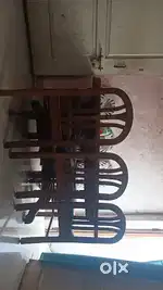 Excellent condition 6 Seater sheesham wood dining table