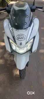 Suzuki burgman street White colour Bs4 Arjent sell