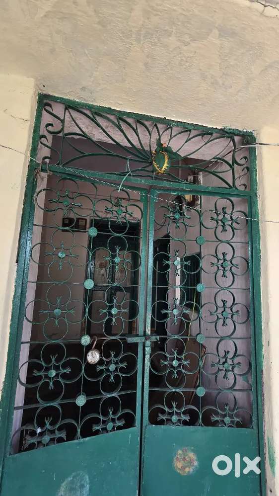 1bhk room available for family and bachelor