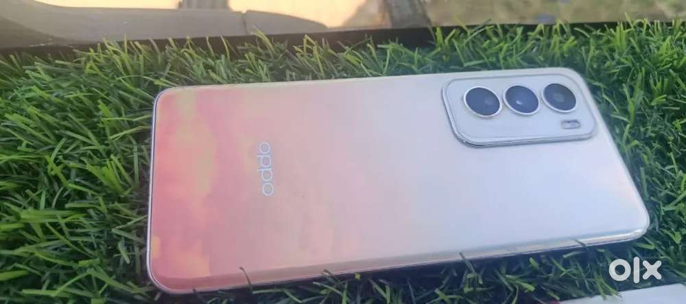 Oppo reno 12 good condition ladies  used 8+256gb ram