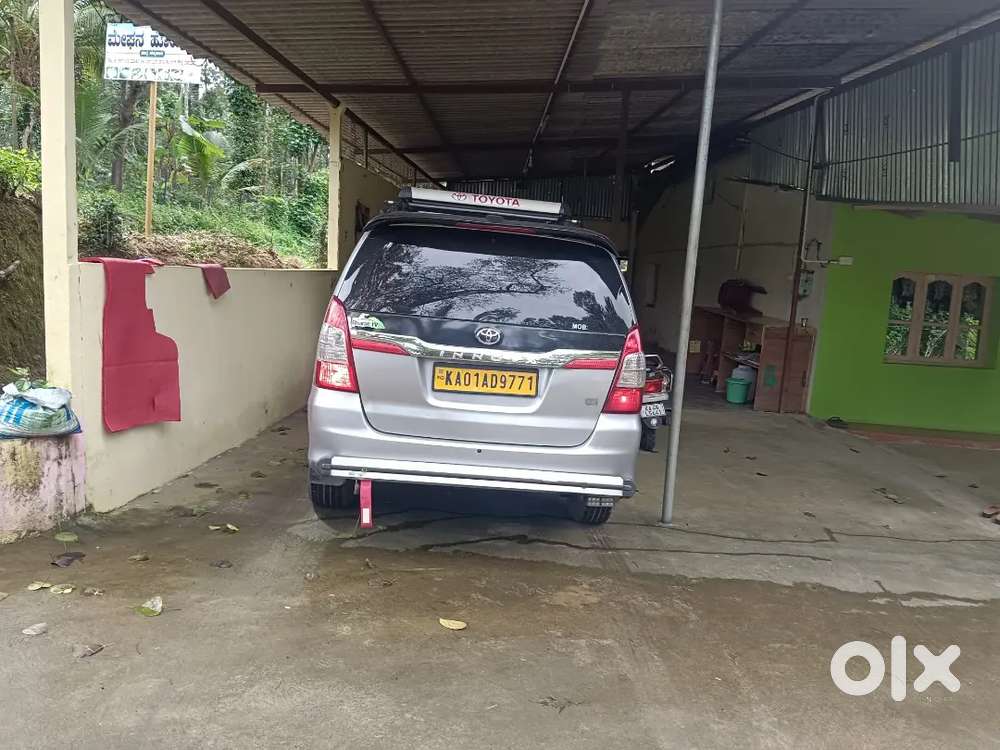 Toyota Innova Hycross 2015 Diesel 280000 Km Driven