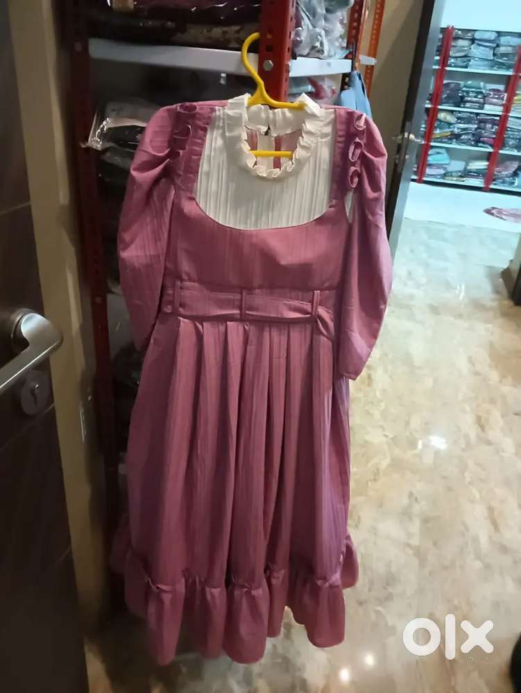 WANTED SALESGIRL LADIES WEAR SHOP