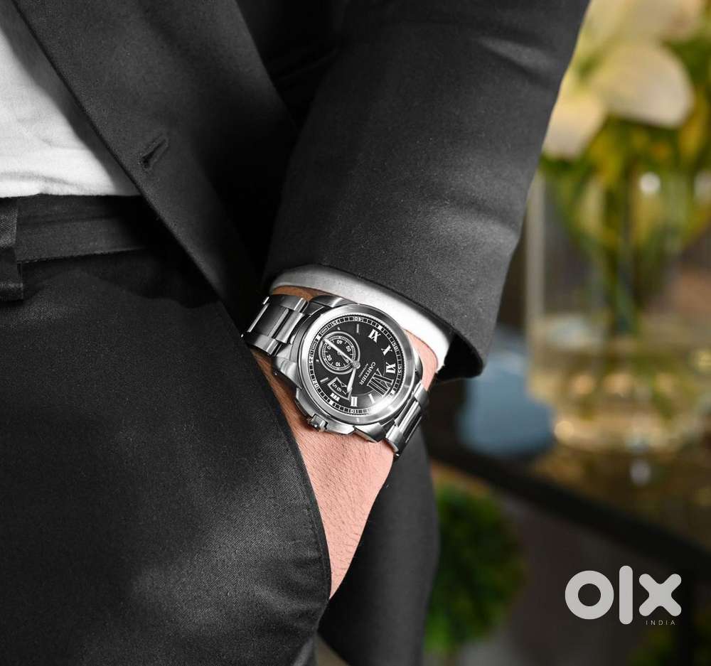 Cartier De Calibre 2023 with documents and Pouch. Under warranty 2031.