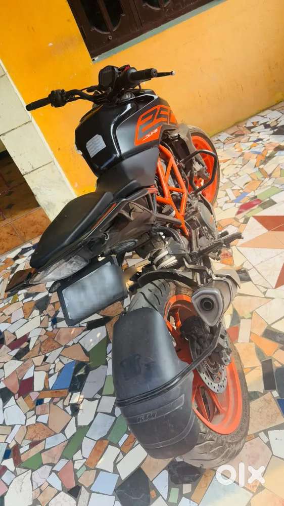KTM DUKE 250 , BRAND NEW TRYE