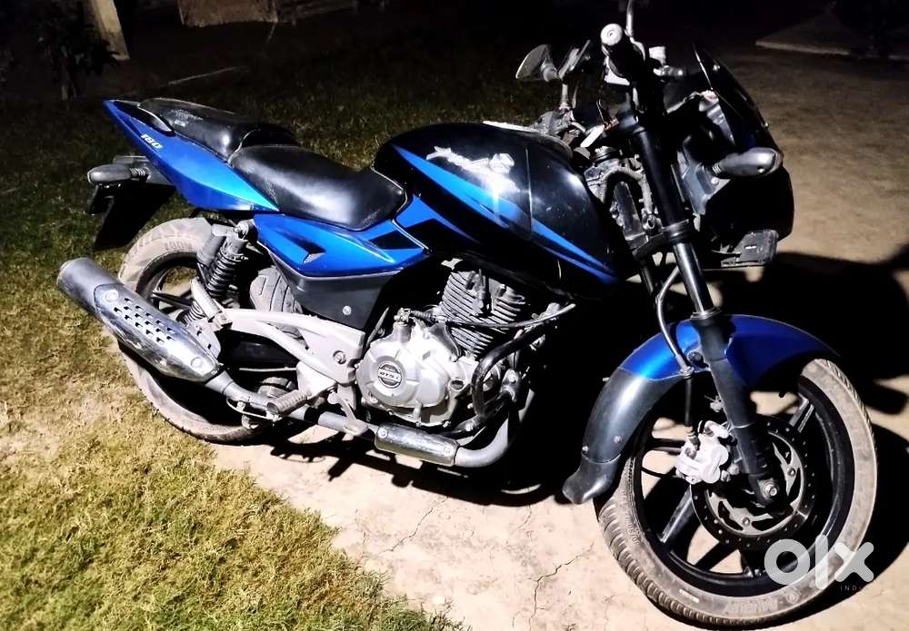 Bujaj pulsar 180  very good condition plus new tyres