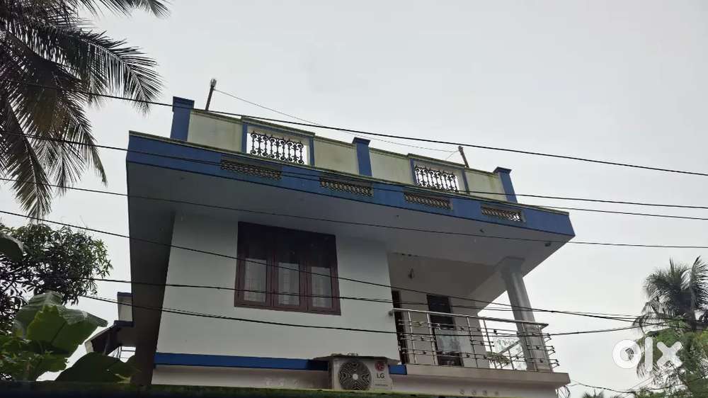 Small rent 2 Bhk up stair for rent tripunithura