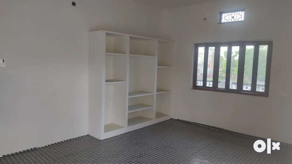3BHK Flat For Family, 7,500-/. Sarnath Museum, Enclave Colony