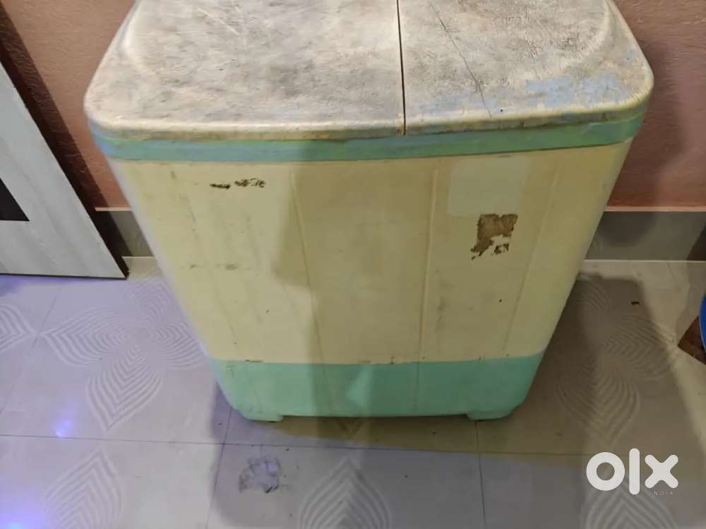 VIDEOCON WASHINGMACHINE IN FOOD CONDITION ,PROPER WORKING