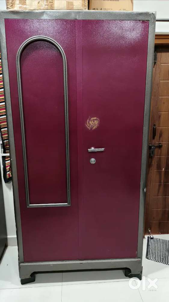 Beeruva Ready to move with Safety locker