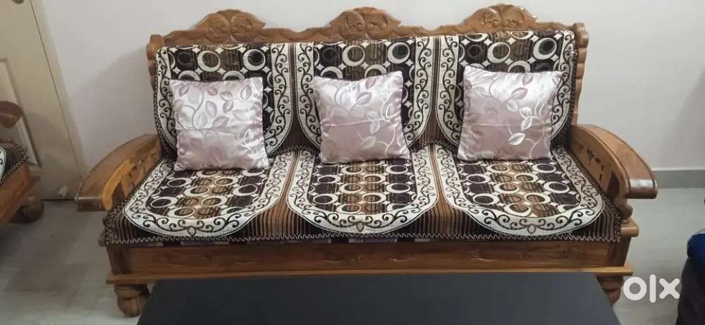 Three years old Sofa set