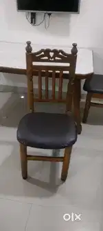 Dining Table with 6 chairs