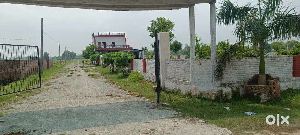 Ramana.. Sarvedmand se 1.5 km ke distance me..