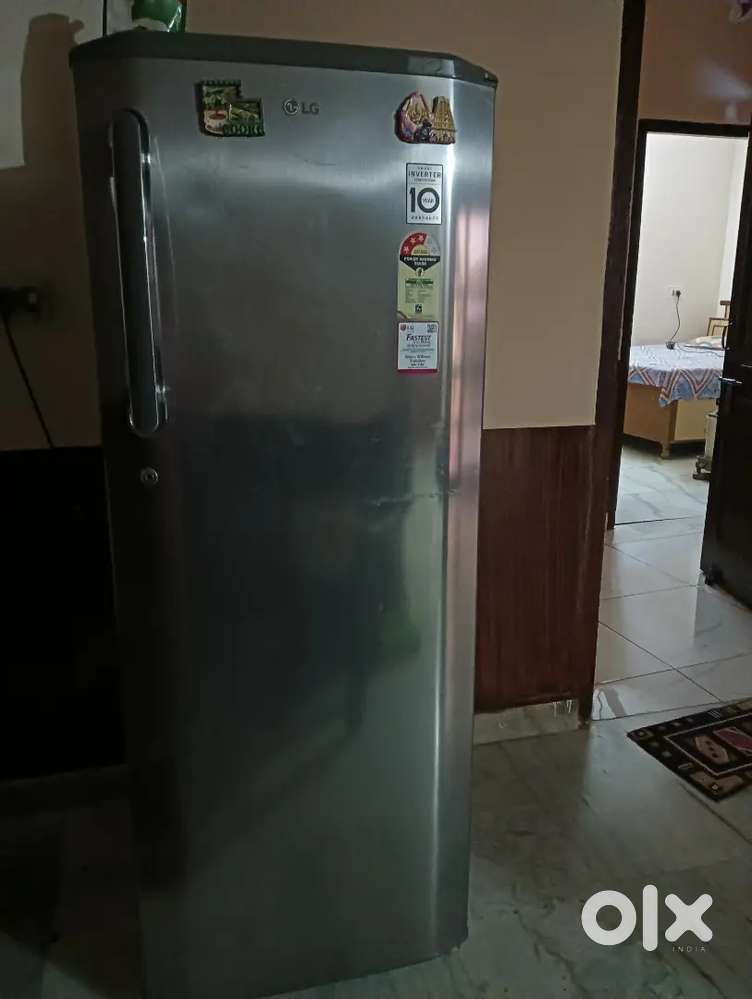 LG Black Refrigerator – Excellent Condition, 3 Years Old