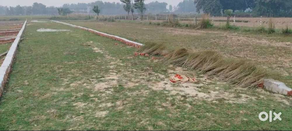 कब्ज़ा तुरंत मकान बनाये तुरंत करजहा में रॉयल एकेडमी से बहुत नजदीक