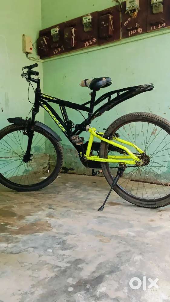 Hercules cycle fat tyre