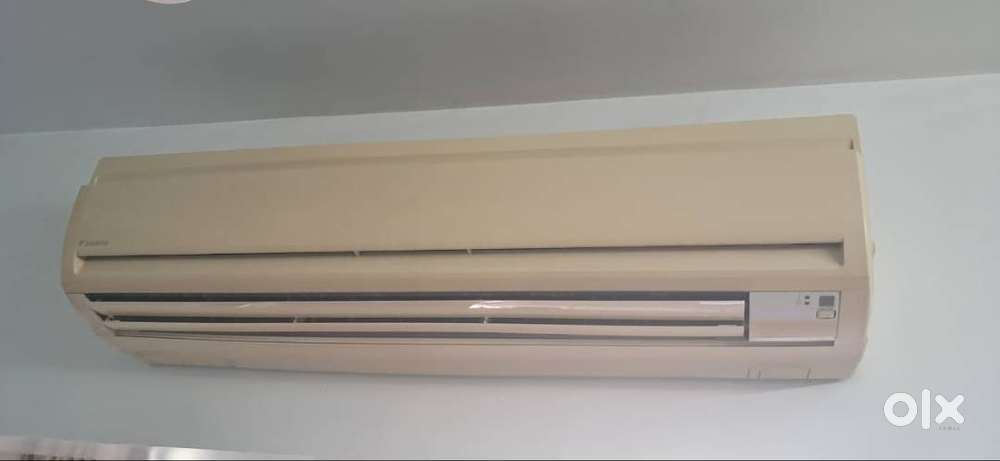 Daikin 1.5 ton, 3 star (Made in Thailand)