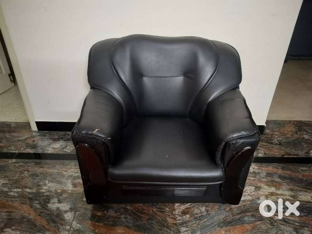 Black leather 5 seater sofa, need to change leather