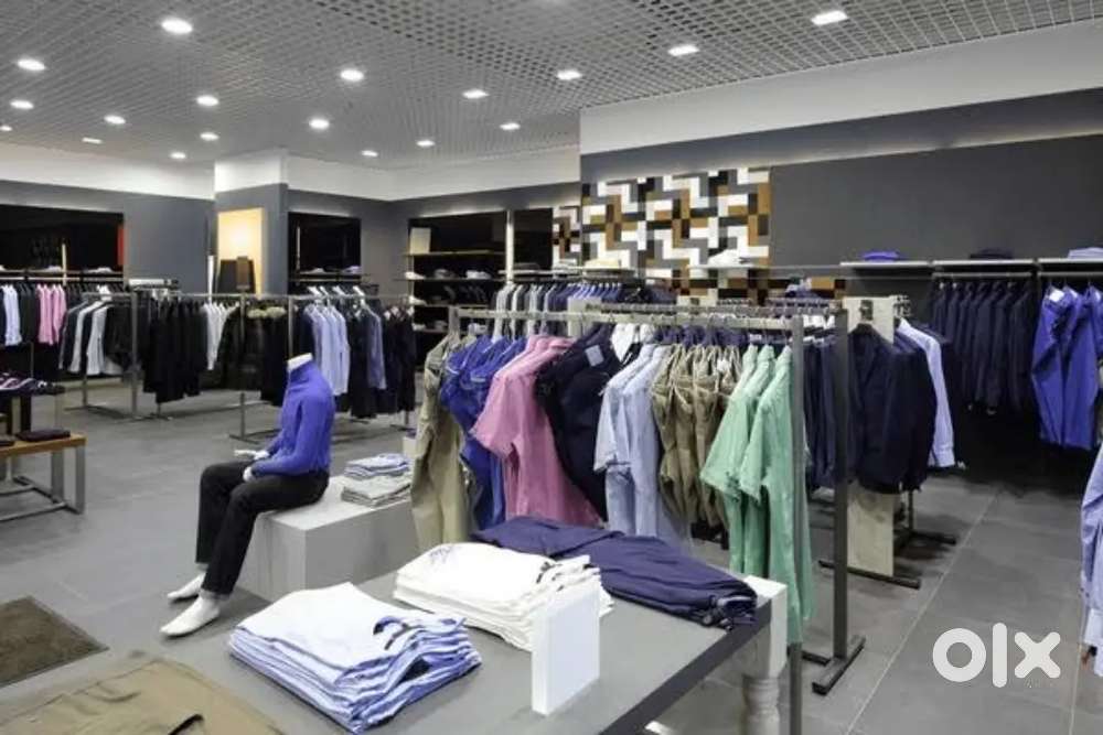 कपडे के शोरूम में काम करने के इच्छुक उम्मीदवार आवेदन कर सकते है।