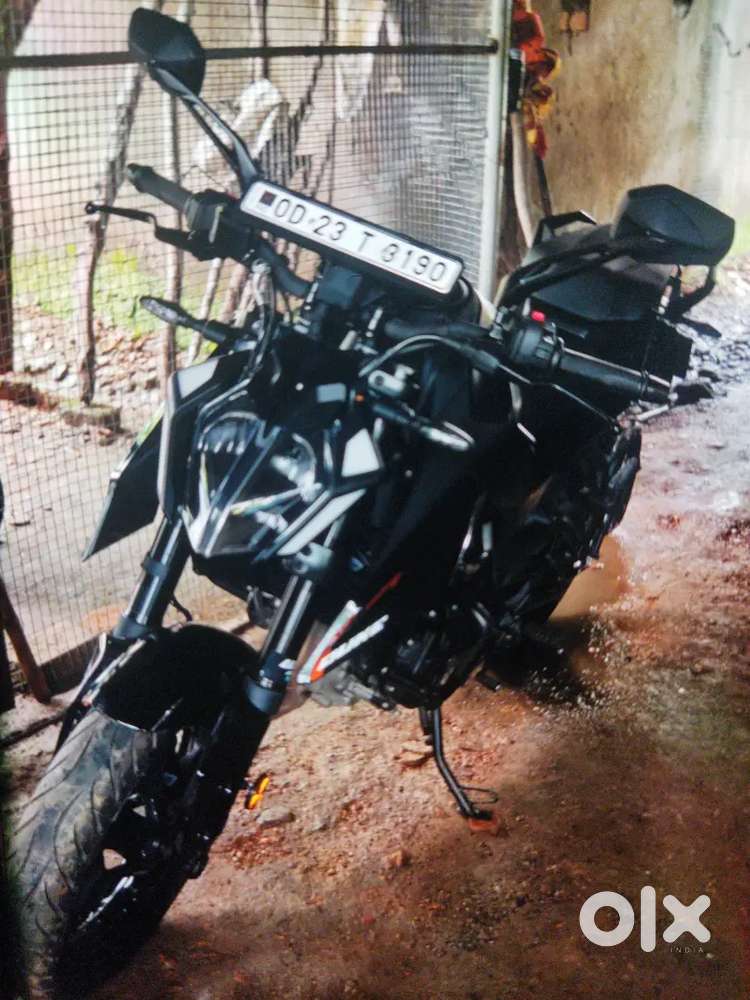 2 Months old ktm duke 250 black colour