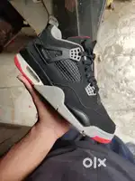 Nike Air Jordan 4 Bred
