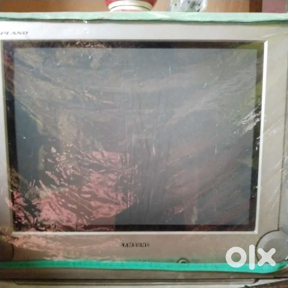Old box TV ( not working)- for parts or scrap