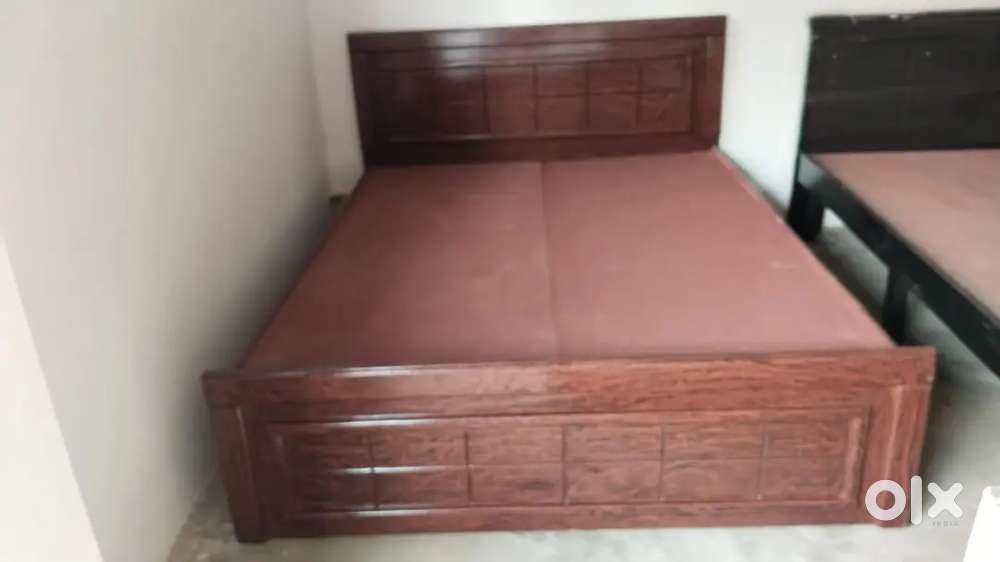 5 /6/5 Queen size without storage cot at very affordable price