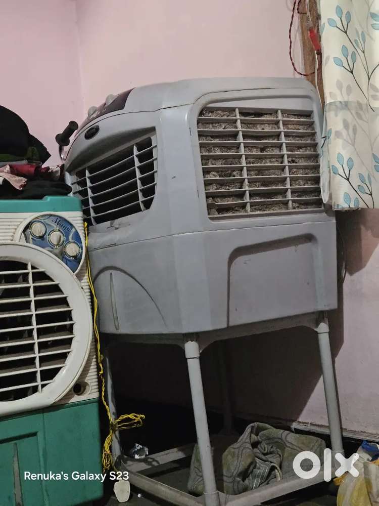 Ac cooler with swing and cool facility