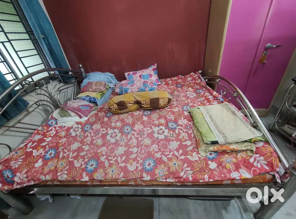Bed, Dining Set, Almirah