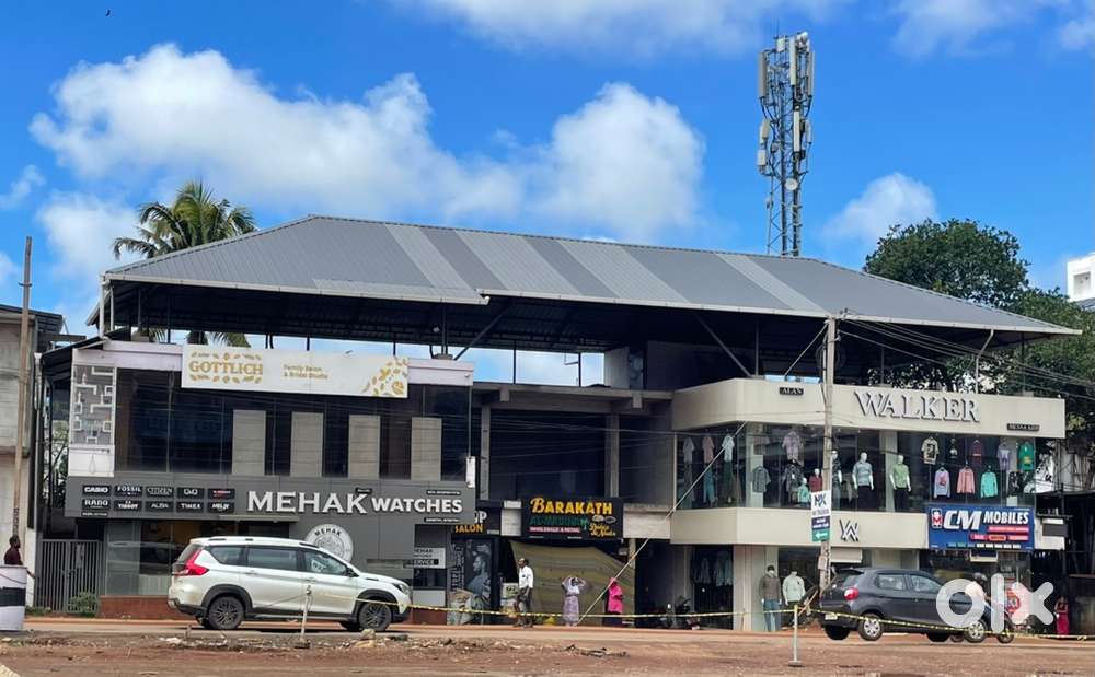 Office space/Shop for rent with parking