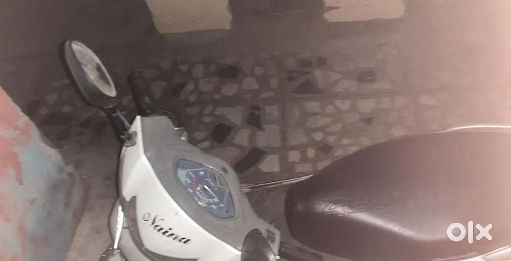 Best refurbished activa, newly kept and very less driven.