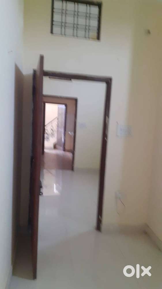 2 Room set available for rent in Rajagarden, near olivia school