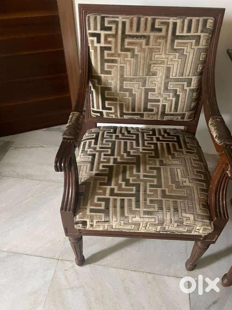 8 beautiful dining chairs for sale