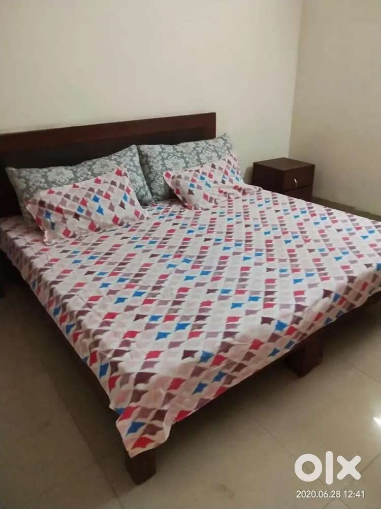 NO BROKERAGE! Paying Guest Accomodation for Boys with meals in Noida!