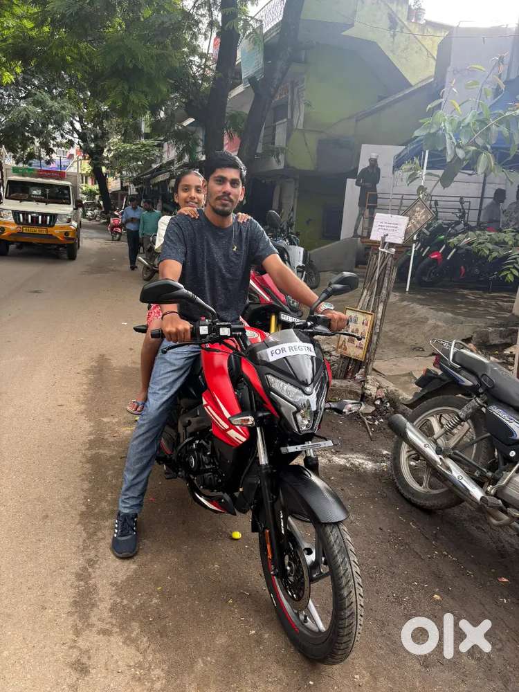 Bajaj Pulser 125 cc ABS Bike